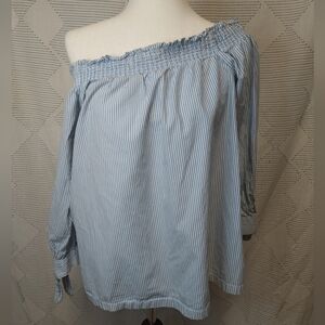 Cute Loft off the shoulder top